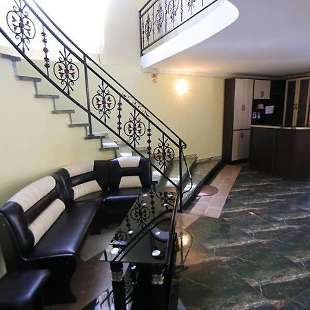 Hotel Tedi Кварели Екстериор снимка