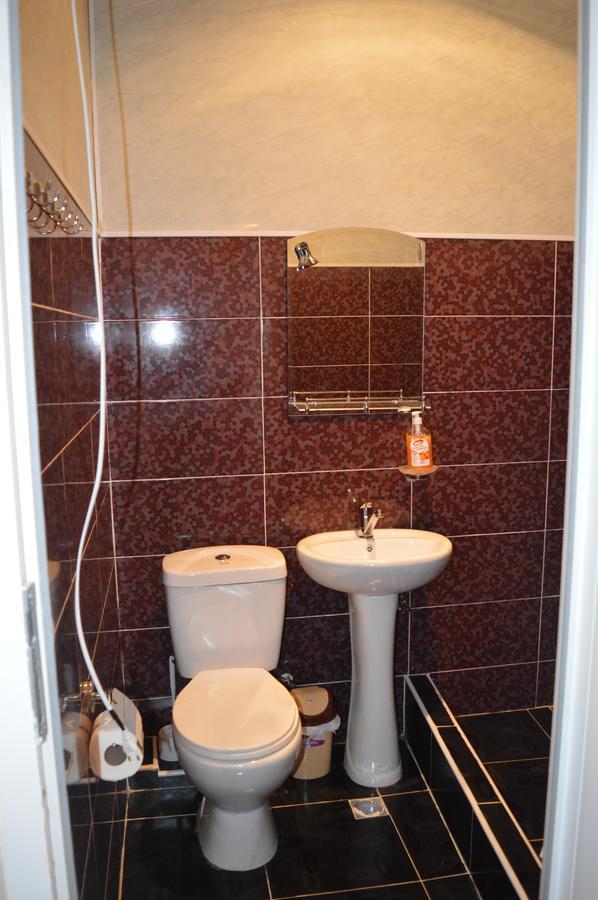 Hotel Tedi Кварели Екстериор снимка