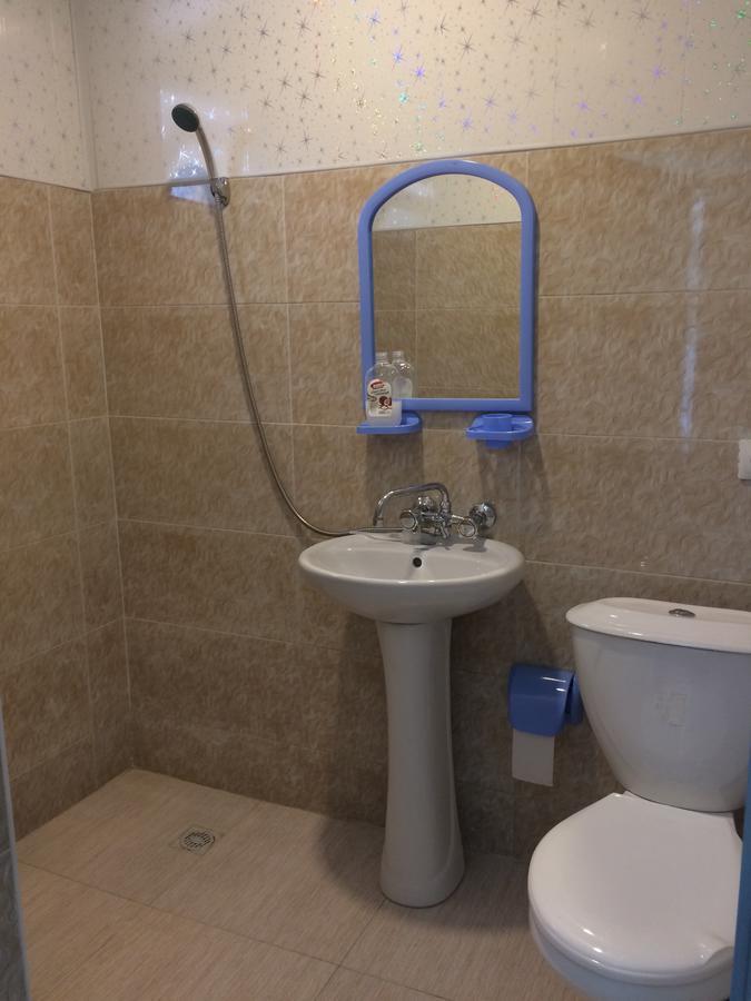 Hotel Tedi Кварели Екстериор снимка