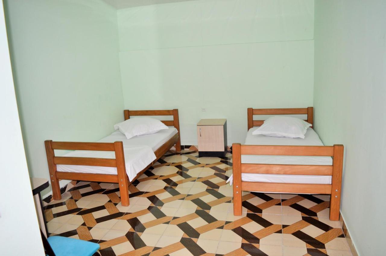 Hotel Tedi Кварели Екстериор снимка